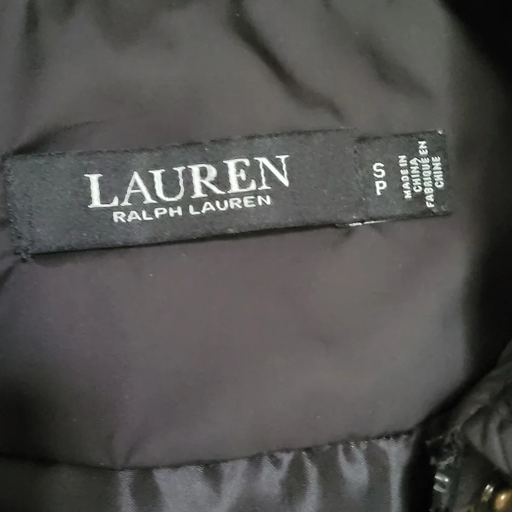 Lauren Ralph Lauren Black Quilted Vest with Crest - Picture 7 of 8